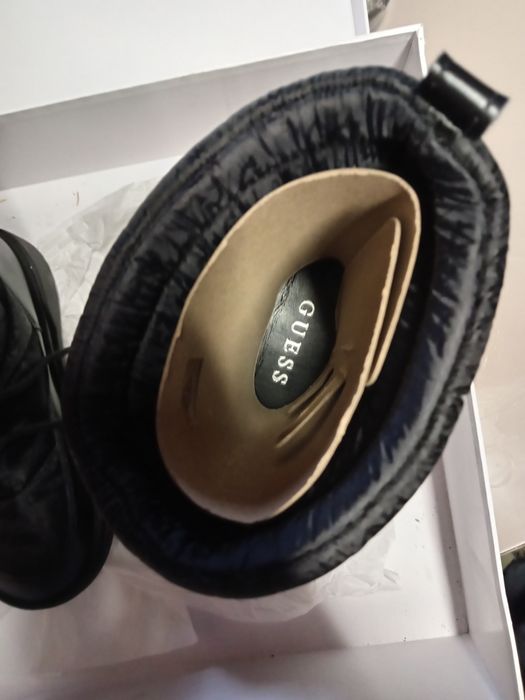 Апрески  Guess Umme FLFUMM