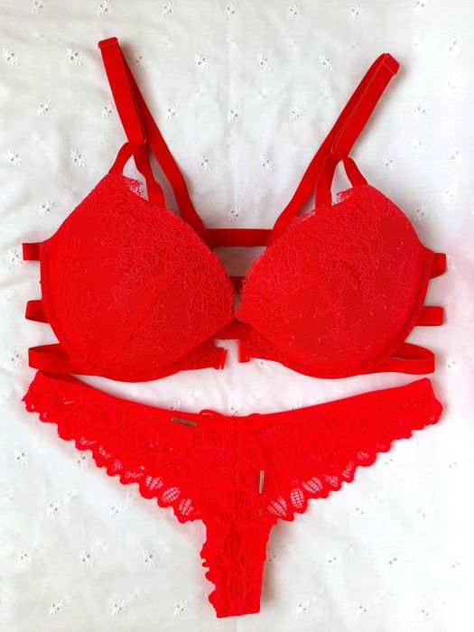 Victoria's Secret  Iined perfect  coverage сутиен и бикини