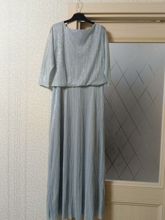 Платье вечернее нарядное