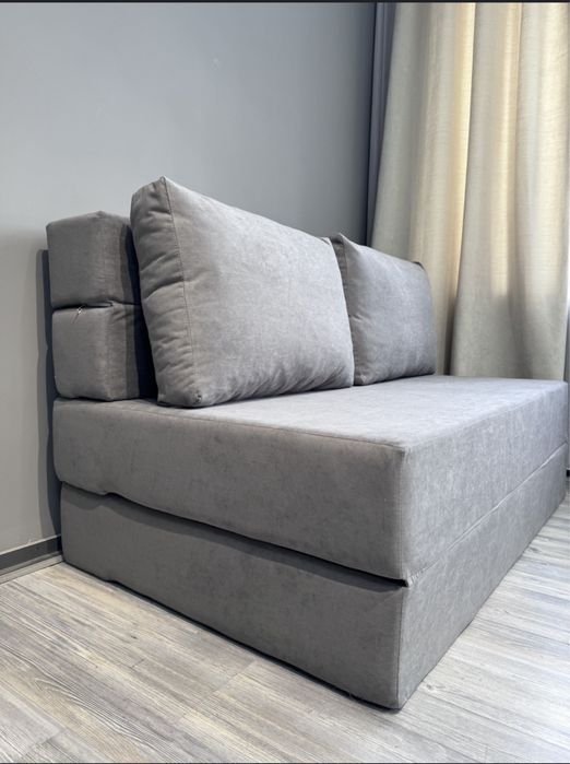 Продам бескаркасный диван