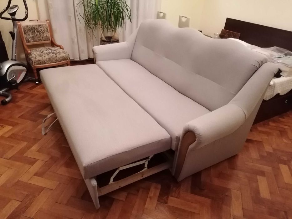 Vând Canapea extensibila