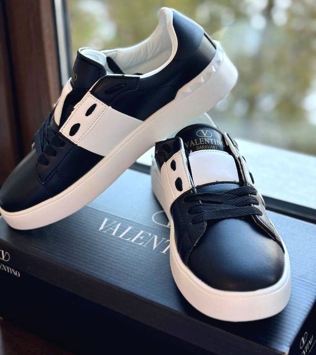 Продажа мужской качественной обуви Valentino . Размеры 40-44