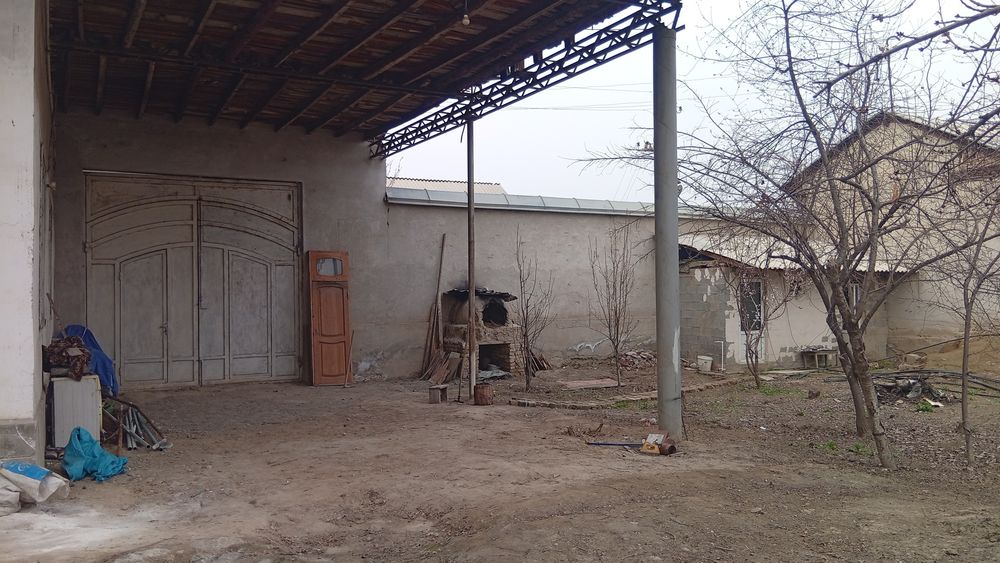 Уй сотилади 6 сотик 6 хона