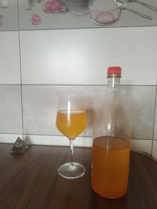 Macerat de maceșe cu miere de albine