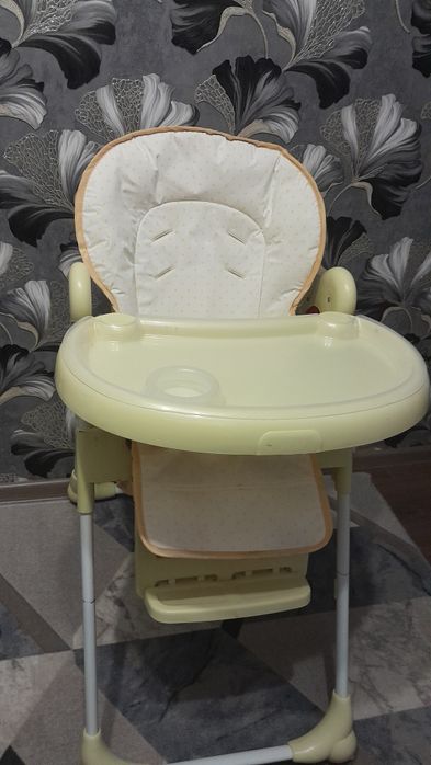 Продам стульчик для кормления