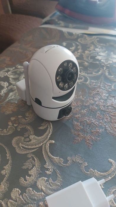 Продаётся абсолютно новый камера наблюдения вайфай