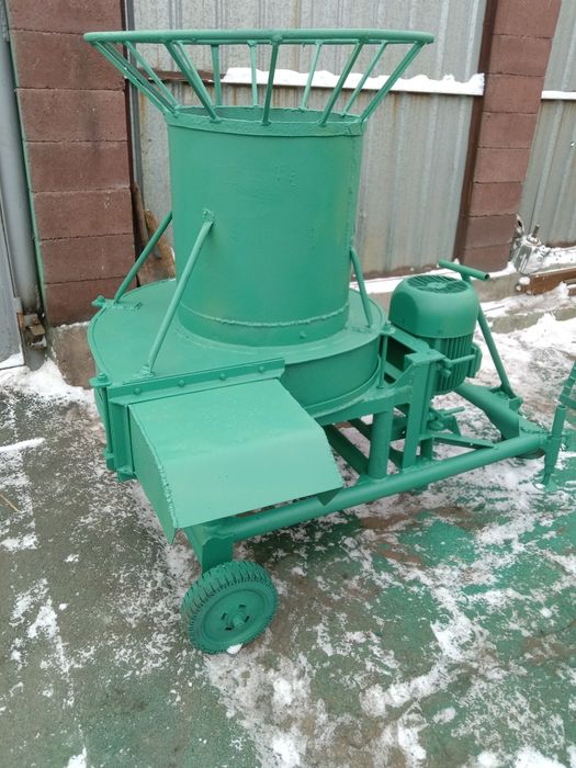 Продам сеноизмельчитель 380 вольт 7.5 квт