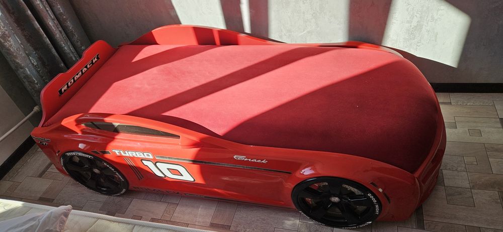 Кровать- машинка