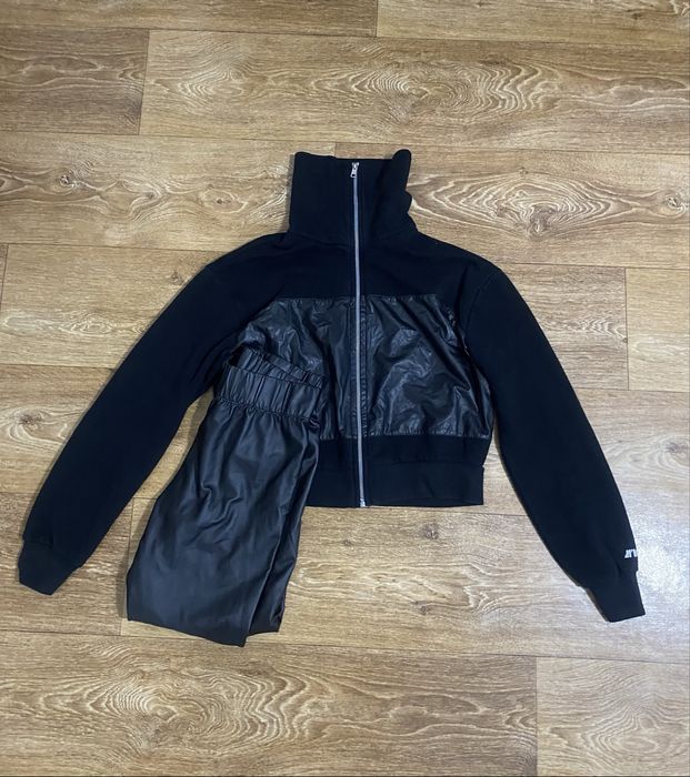 Дамски екипчета на bottega и nike