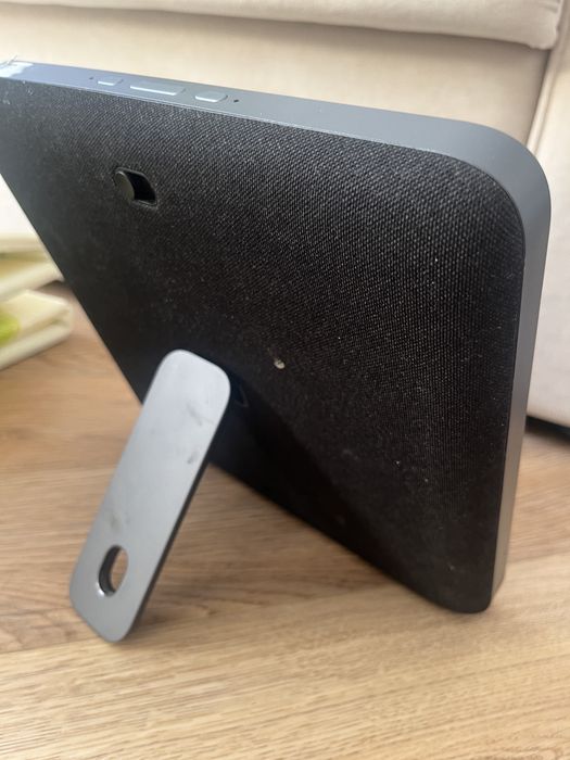 Алиса с экраном