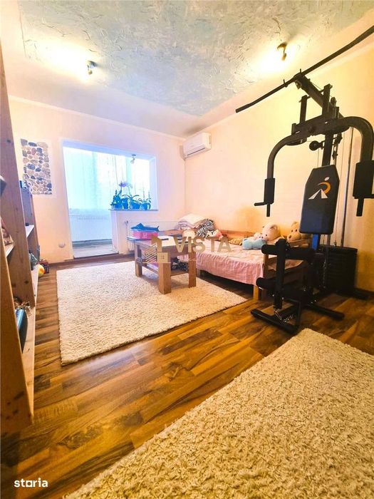 Apartament 3 camere, luminos, costuri mici, zona Craiter, aproape Core