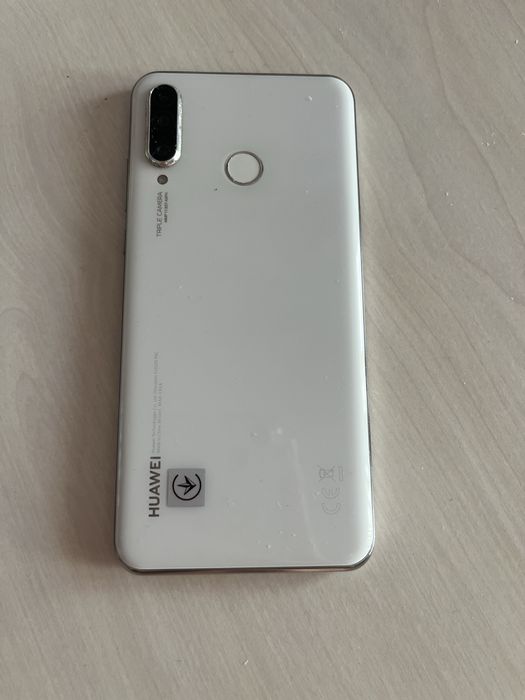 Телефон Huawei P30 lite