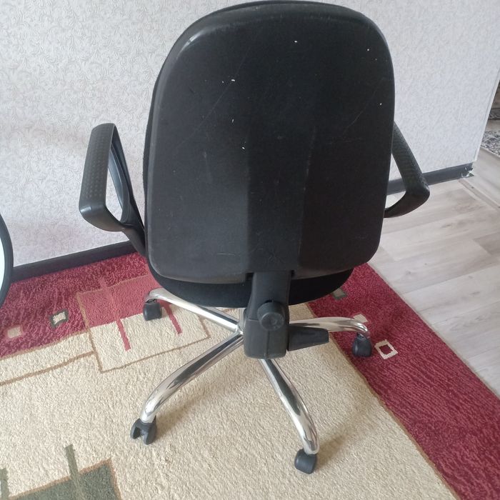 Официальная кресло