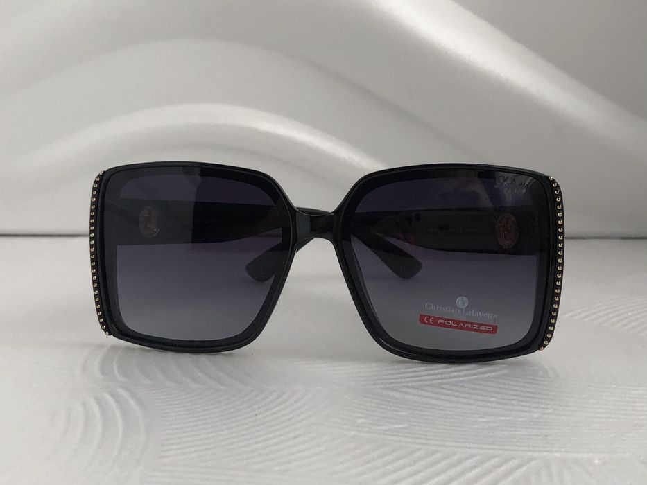 Модерни дамски слънчеви очила