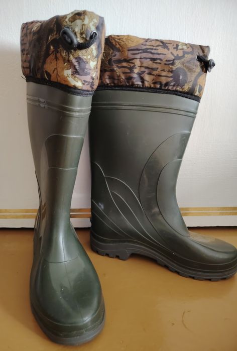 Продам сапоги резиновые
