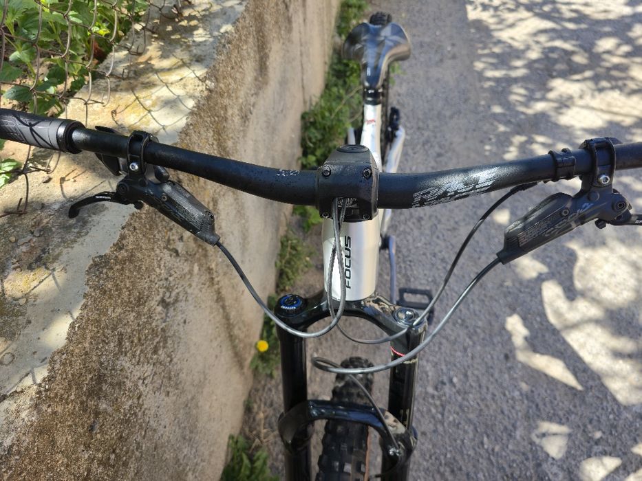 Ендуро Focus Jam 29 цола M размер 1x12 GX Електронни скорости  Sram Full Rockshox Suspension DT swiss Sram code 4-бутални