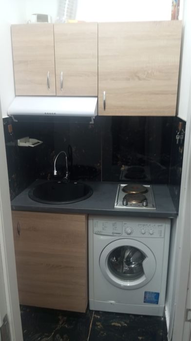 De vanzare /inchiriat garsoniera 1250lei