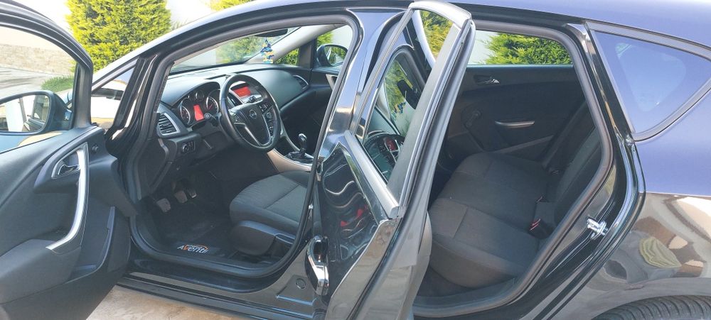 OPEL ASTRA J -1.4 TURBO ‼️Benzina +GPL( Gaz)‼️ Klima -An 2012‼️