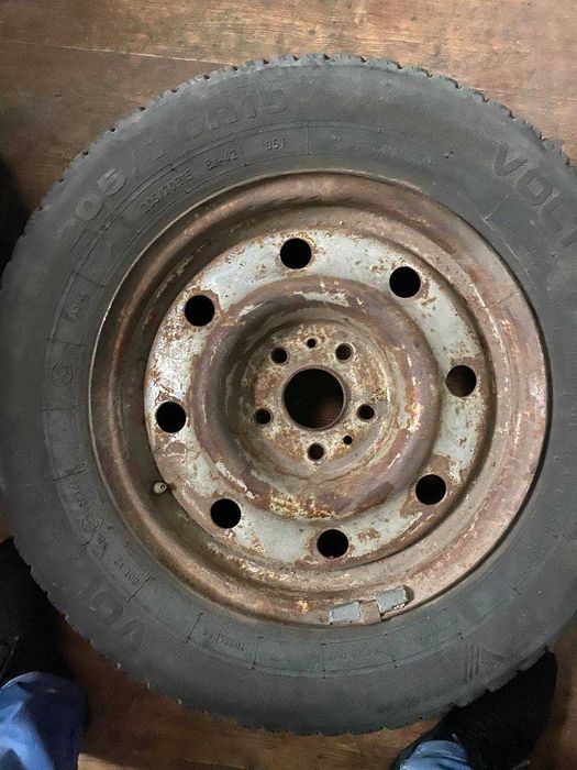 Продаются запаски на ниву