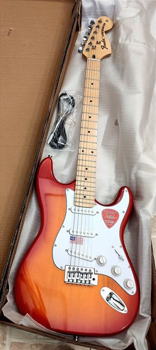 Электро-гитара Fender Stratocaster.