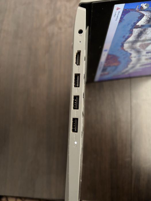 Laptop