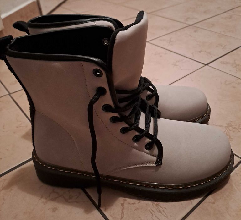 Боти Тенденз чисто нови