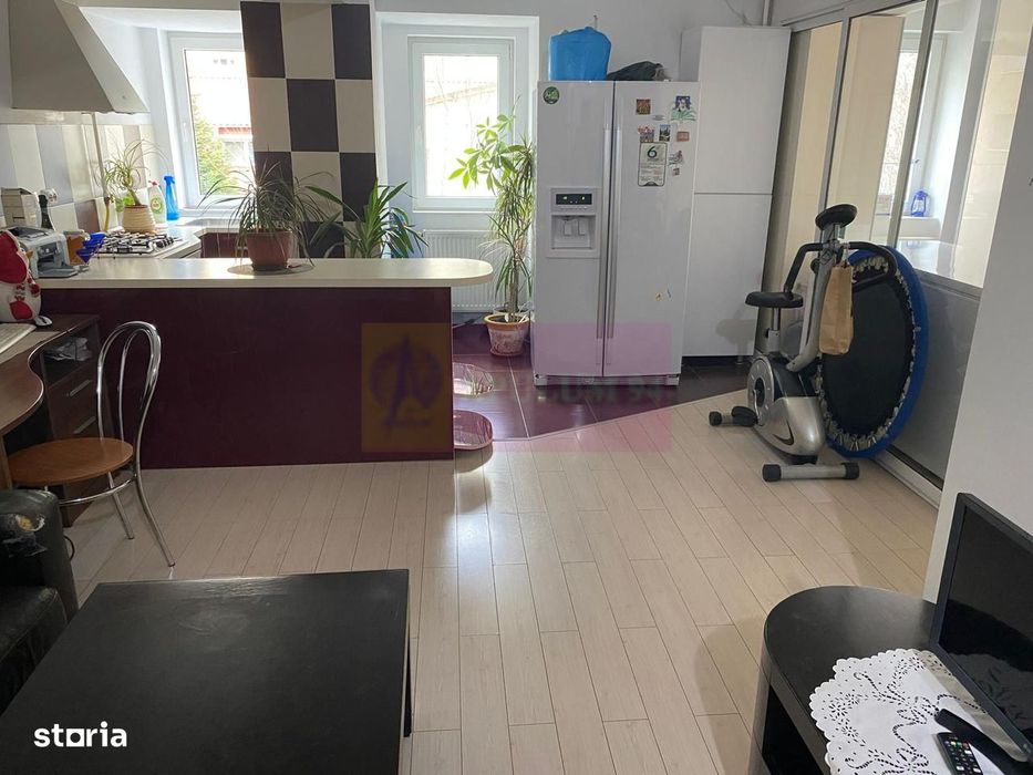 Vanzare apartament 2 camere Piata Iancului