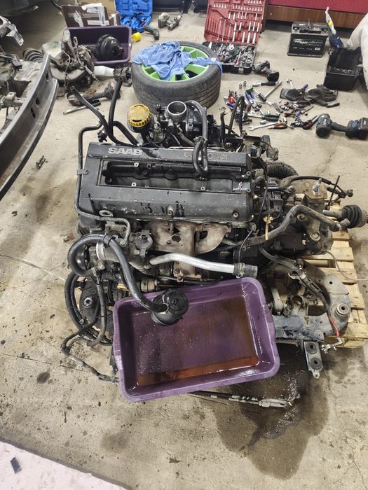 Двигател за сааб 95 b205Е + ръчна кутия комплект