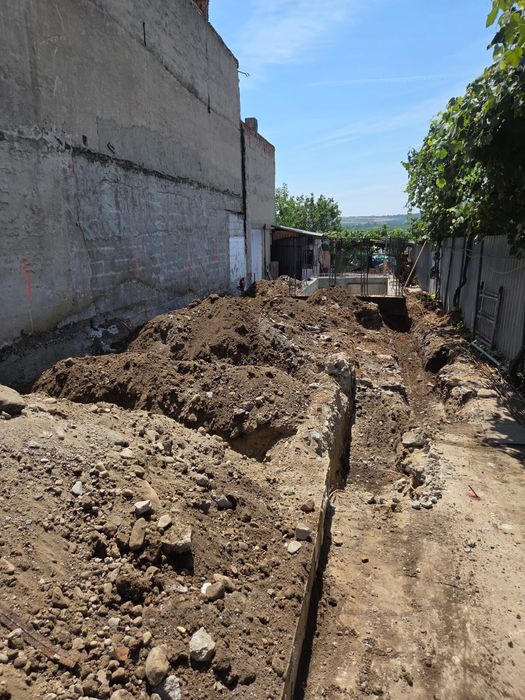 Execut săpături pentru constructii
