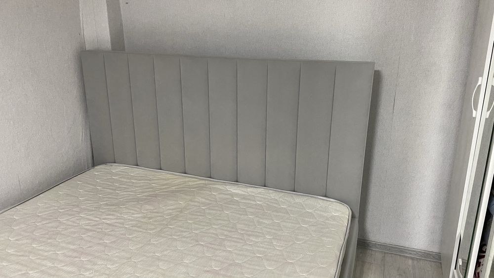 Спальная кровать