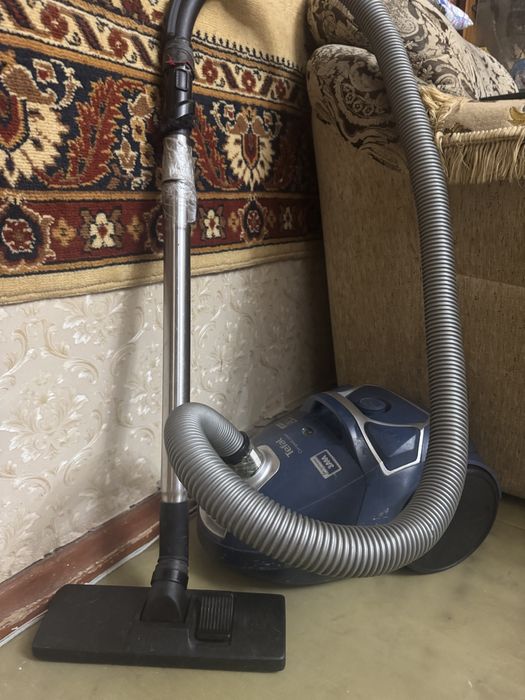 продам два пылесоса