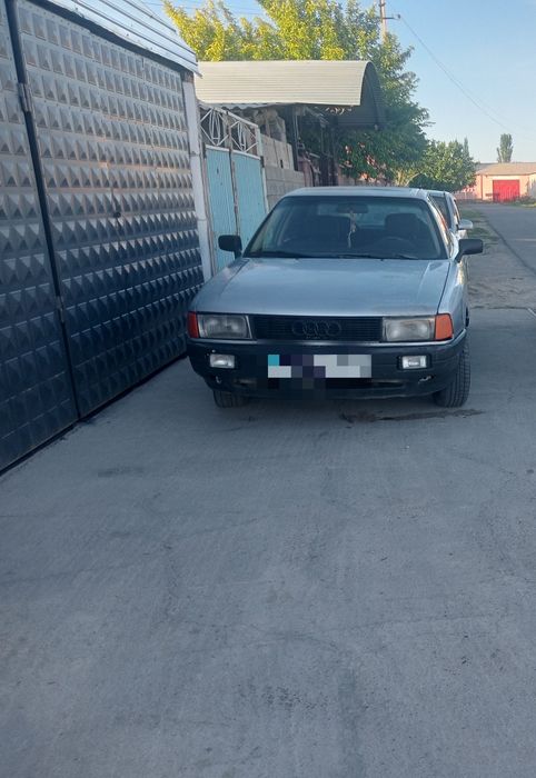 Audi 80 .      .