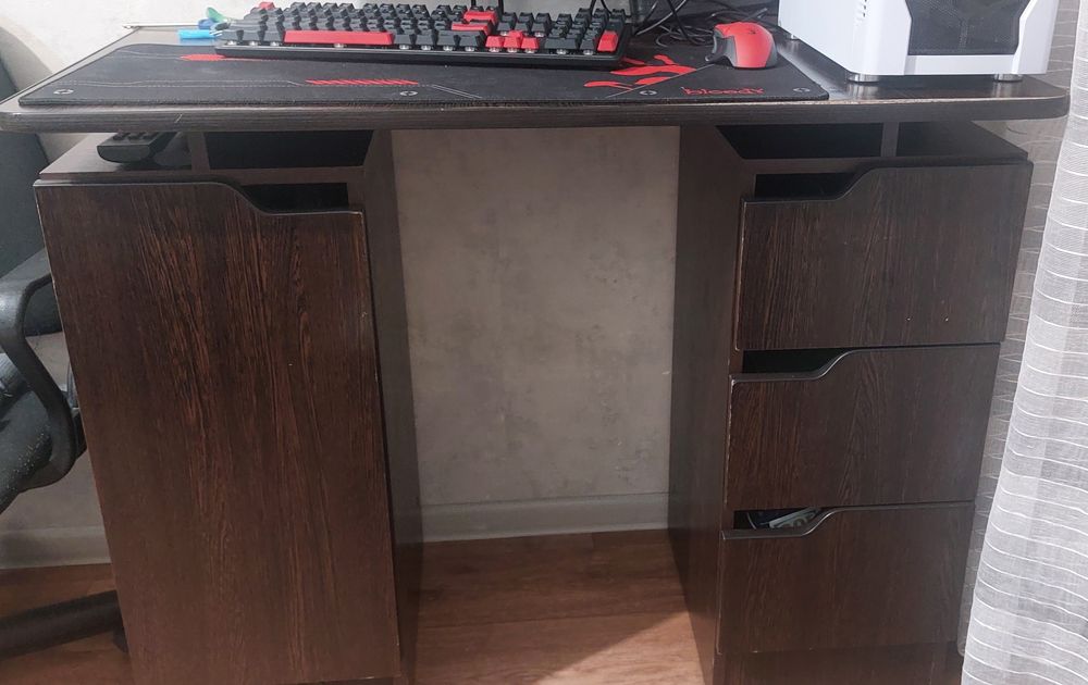 Стол ученический