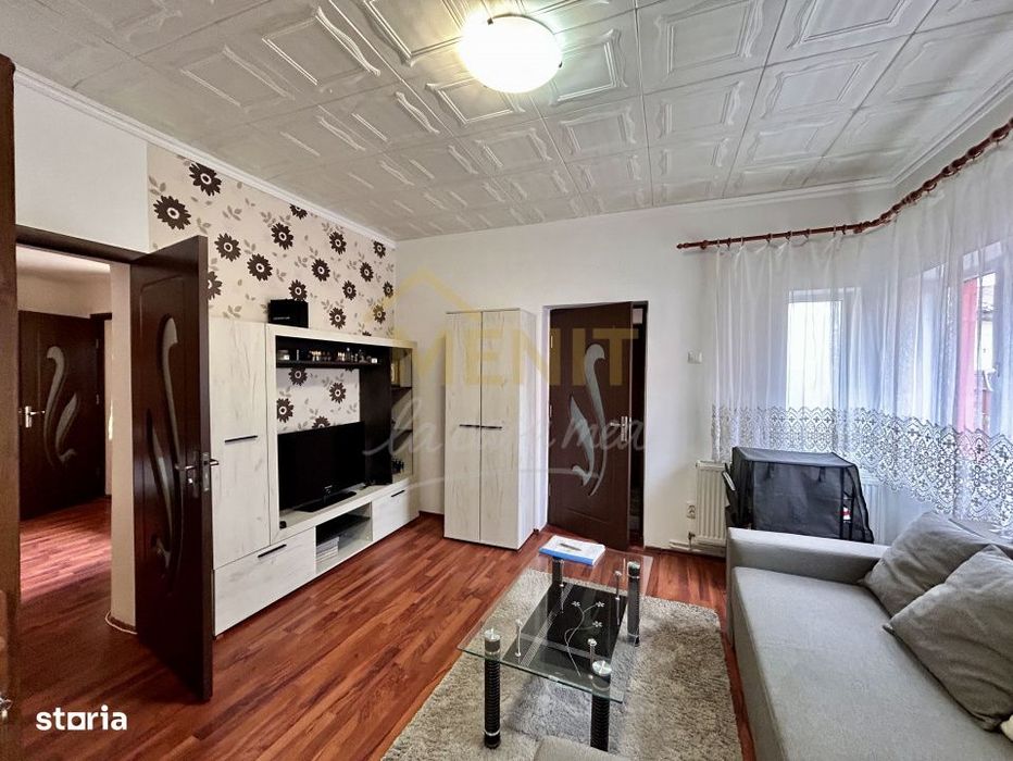 Casa 4 camere, garsoniera, 2 bai, garaj acoperit, Mihai Bravu, Ploiest