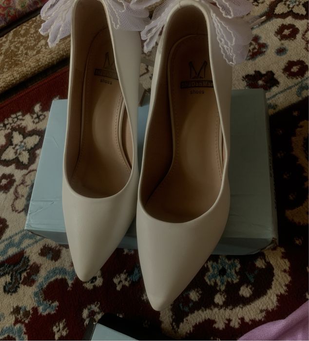 Туфли белый