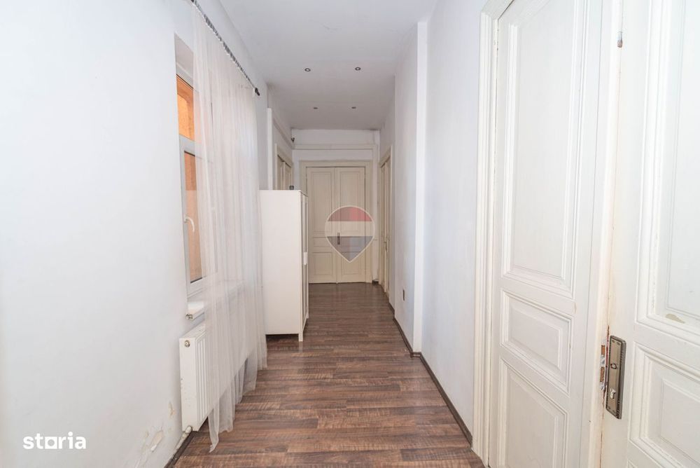 Apartament 3 camere de vanzare, in vila, 83 mp
