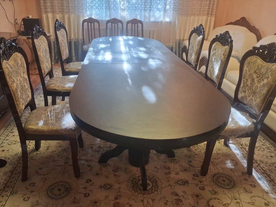 Продом 6 стулья  ,стол 3м ,1/20