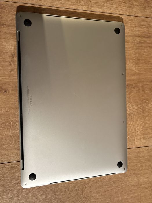 Vand MacBook Pro 16