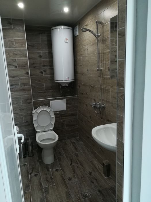 Дава се под наем Двустаен апартамент в Разград, Център - 64 кв.м за 382.5 € - Снимка #3