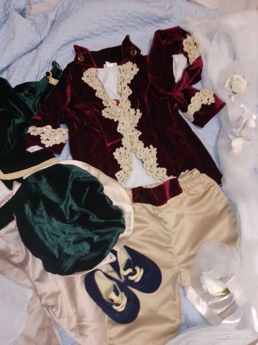 Vând hăinuțe botez