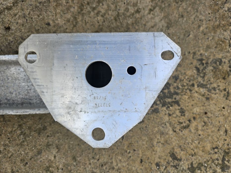 Astra k hatchback греда задна броня