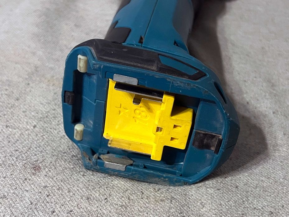 Makita DTM51 Unealta Multifunctionala Oscilanta 18V LXT