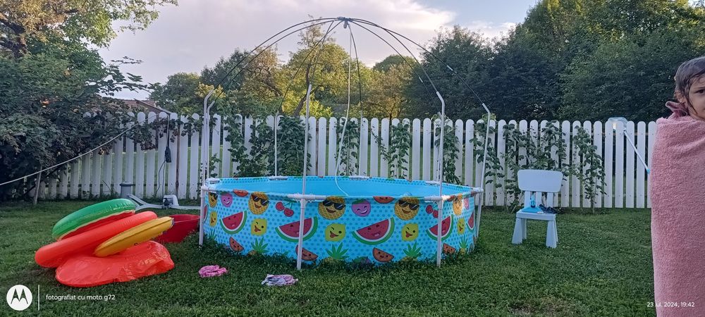 Piscina noua diametru 2 44 cu parsolar, pompa de filtrare și folie pt