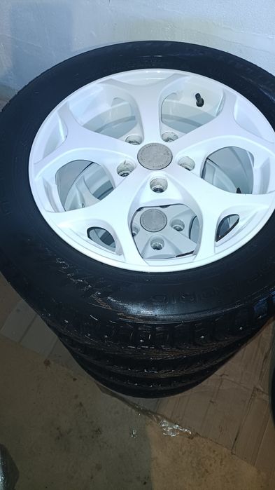 Продам комплект зимних колёс