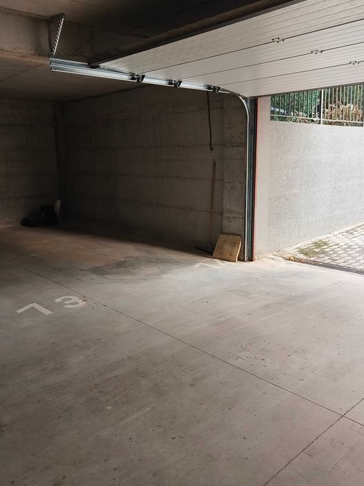Vând parcare subterană in Florești