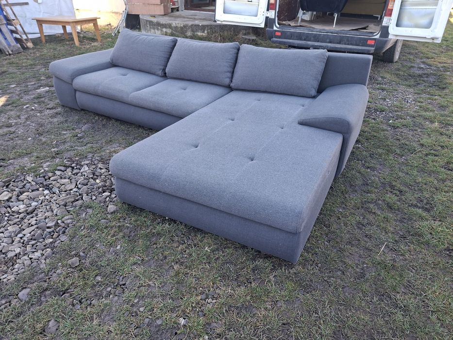 Canapea extensibilă cu spațiu pentru depozitare