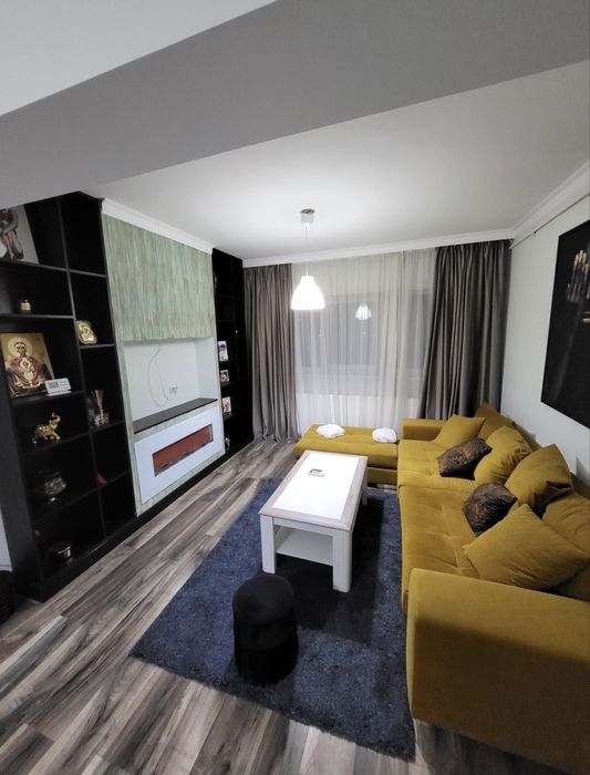 Închiriez apartament 3 camere