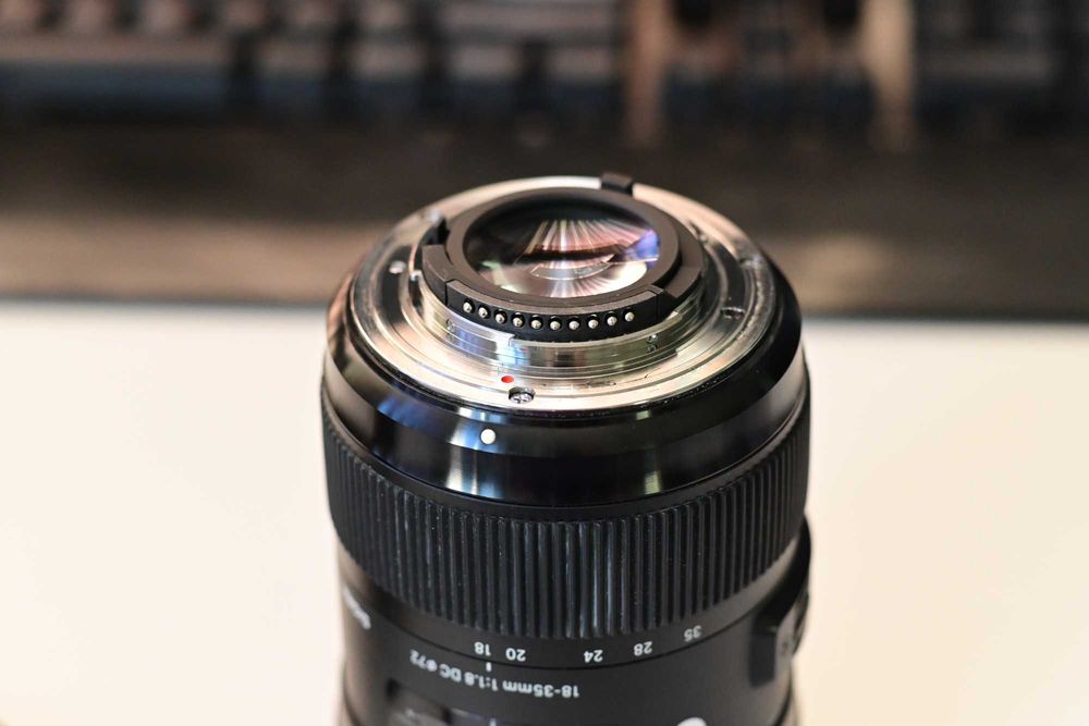 Обектив Sigma 18-35mm f/1.8 DC, F Mount (за Nikon)