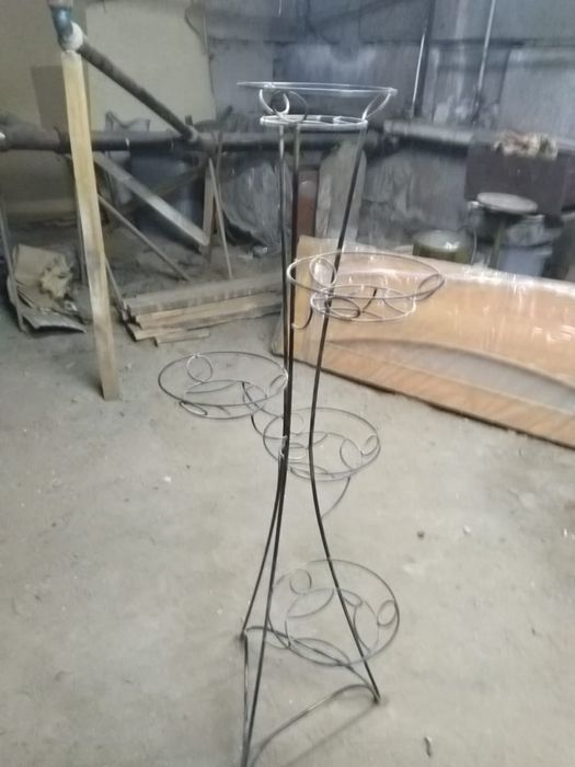 Продам держатель для цветов