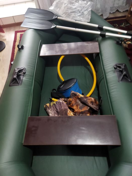 Продаю лодку пвх 260 Бриз